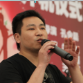 黄黄的